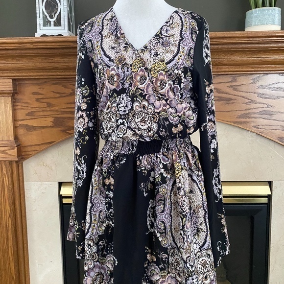 Xhilaration Boho Bell Sleeve Mini Surplice Dress S - Picture 3 of 15